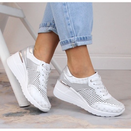 Chaussures compensées ajourées confortables en cuir blanc S.Barski LR29587 1