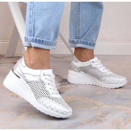 Chaussures compensées ajourées confortables en cuir blanc S.Barski LR29587 blanche 2