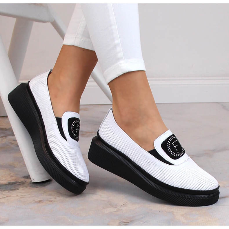 Chaussures en cuir pour femmes sur la plate-forme blanc Filippo DP4572 1