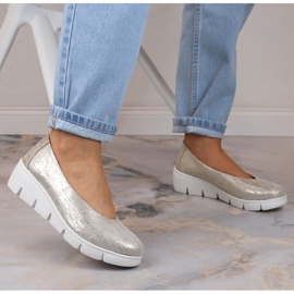 Chaussures compensées à enfiler en cuir pour femmes Filippo DP4560 d'or 2
