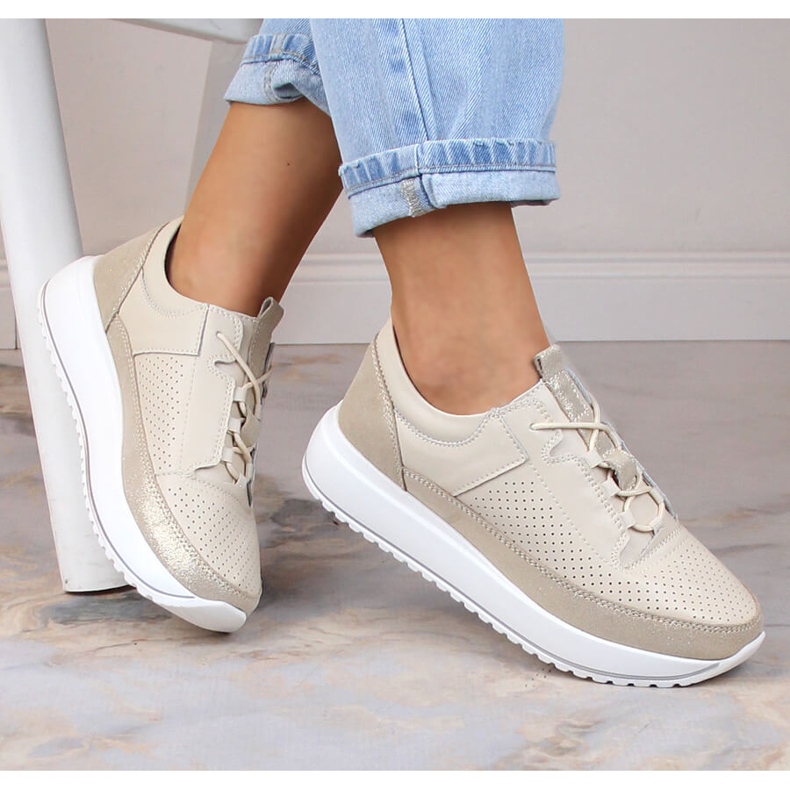 Chaussures de sport en cuir pour femmes sur la plate-forme beige Artiker 52C1384 1