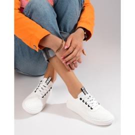 Chaussures sport ajourées Shelovet blanches femme 2 Chaussures sport ajourées Shelovet blanches femme 2