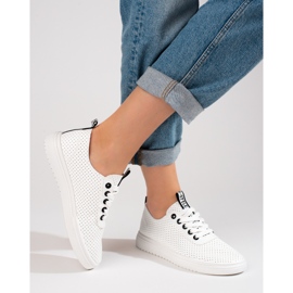 Chaussures sport ajourées Shelovet blanches femme 1 Chaussures sport ajourées Shelovet blanches femme 1