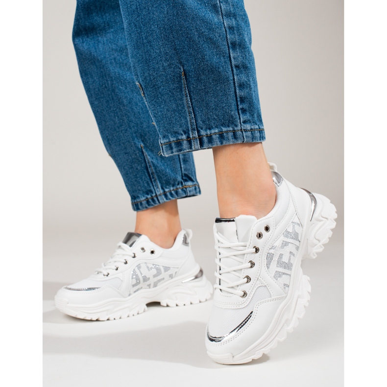 Chaussures de sport blanches confortables Shelovet 1 Chaussures de sport blanches confortables Shelovet 1