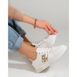 Baskets pour femmes Shelovet sur une plate-forme haute blanche 2