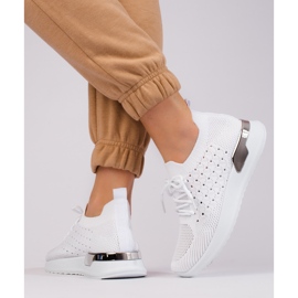 Chaussures de sport blanches ajourées Shelovet 1