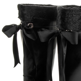 Bottes hautes avec isolation le noir 1