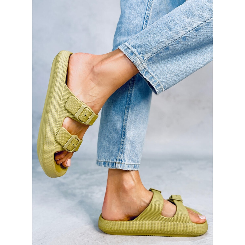 Claquettes en caoutchouc vert aryn 2