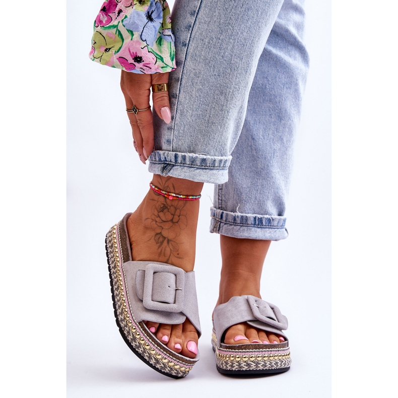 Sandales pour femmes sur une plate-forme décorée Gris Joyce 1