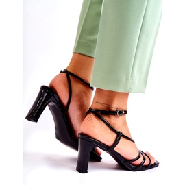 Sandales noires peintes pour femmes noires 3