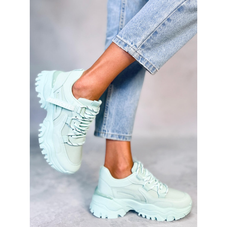 BM Baskets compensées vertes Bains 1