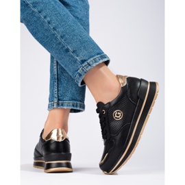 Baskets en cuir noir sur la plateforme Shelovet le noir 1