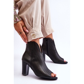 BM Bottes Ajourées Sur Un Talon Noir Florina le noir 7
