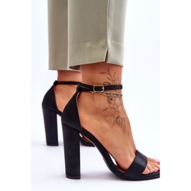 Sandales à talons hauts en satin Noir Linsy le noir 6