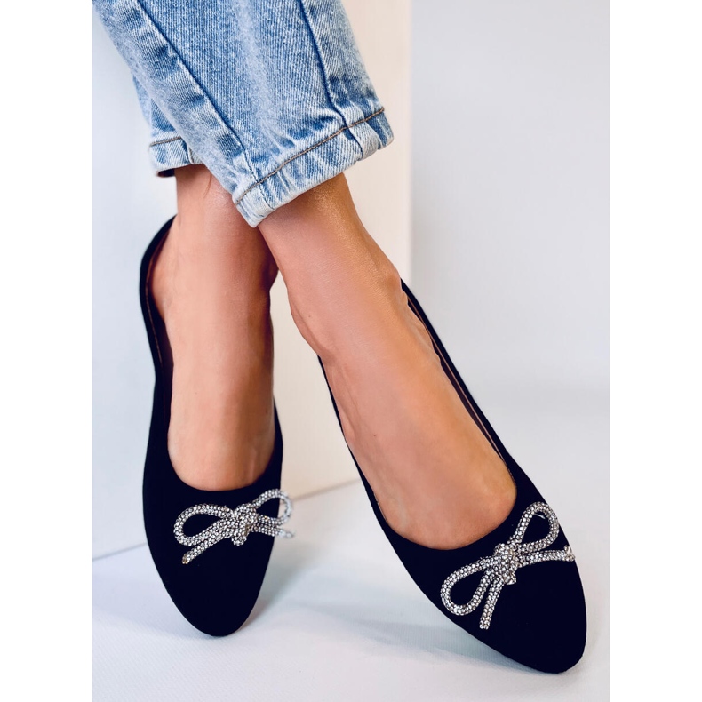 Ballerines noires à bout en amande Batten le noir 1