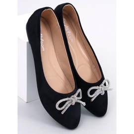 Ballerines noires à bout en amande Batten le noir 5
