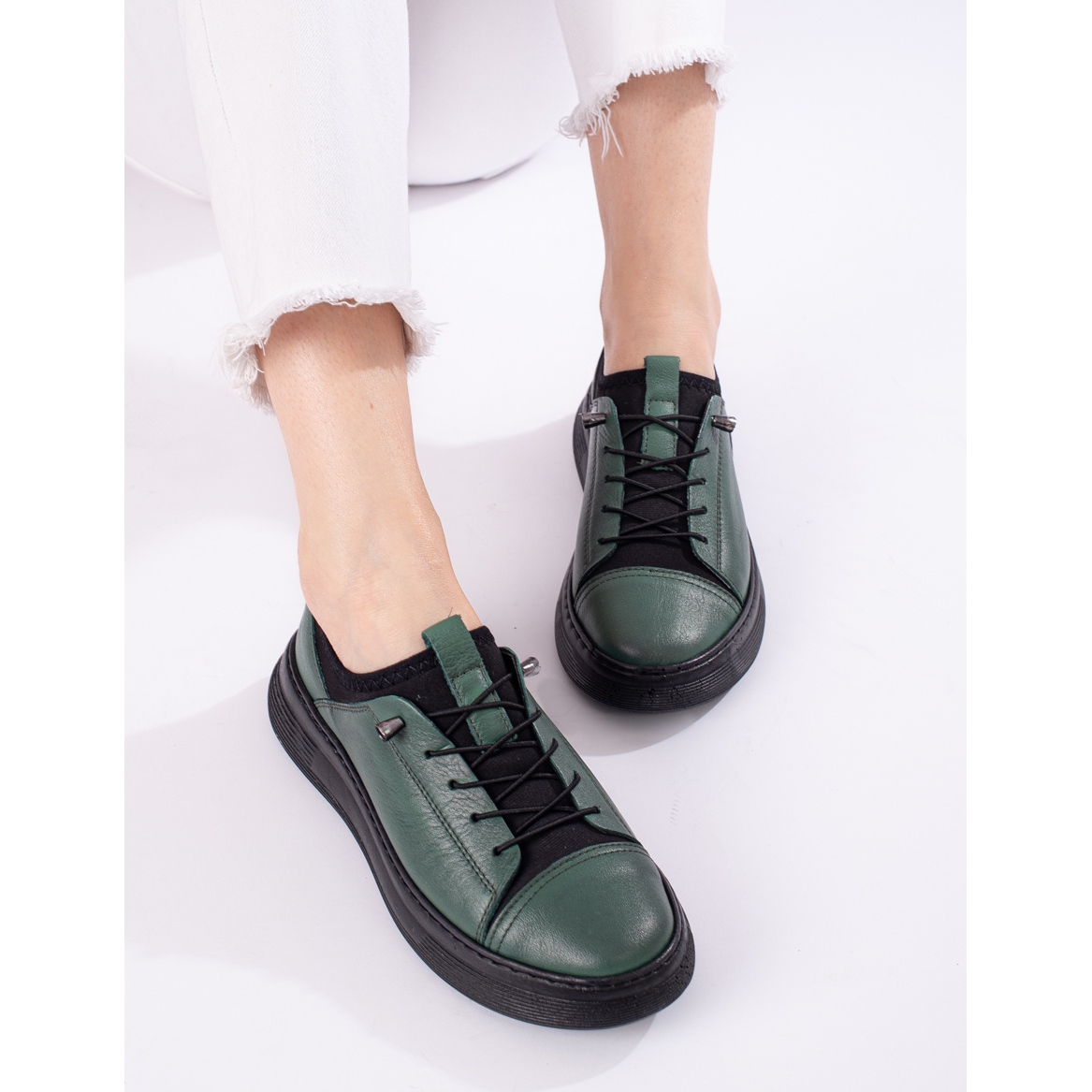 Chaussures femme en cuir vert T.Sokolski