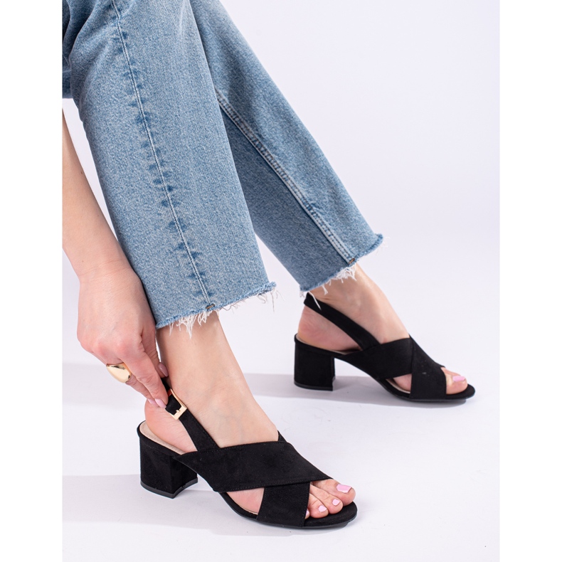 Sandales à talons en daim noir de Shelovet 1