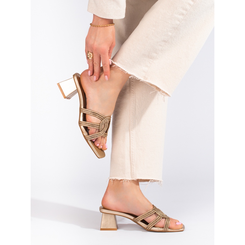 Élégantes pantoufles dorées Shelovet pour femmes sur le poteau d'or 2