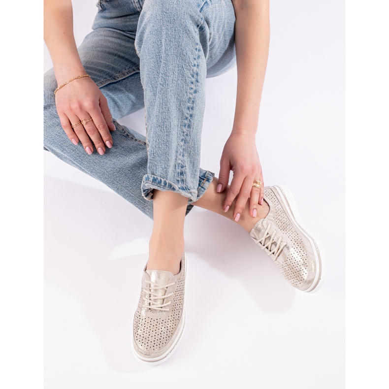 Chaussures ajourées en cuir pour femmes sur la plate-forme dorée Shelovet d'or 1 Chaussures ajourées en cuir pour femmes sur la plate-forme dorée Shelovet d'or 1