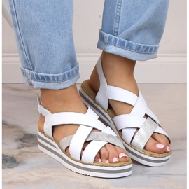 Sandales compensées confortables pour femmes en cuir blanc Rieker V0279-80 blanche 6