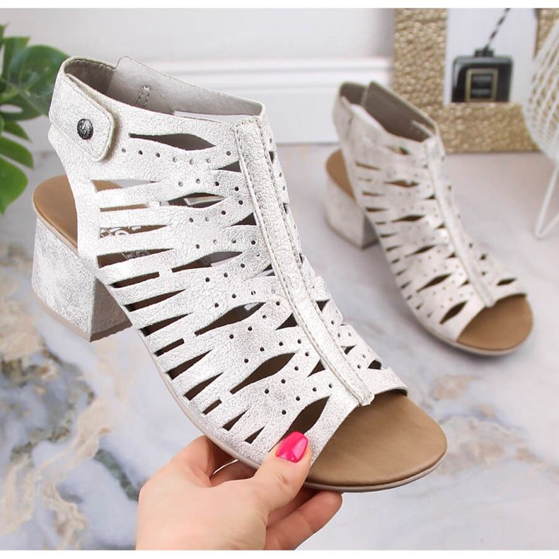 Sandales confortables à talons ajourés Rieker 64676-60 argent 1