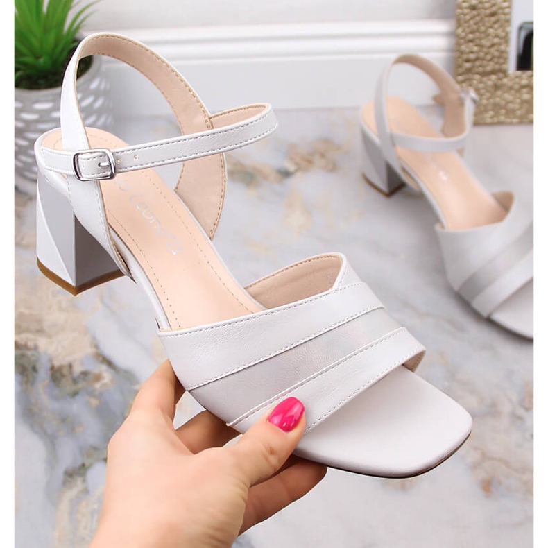 Sandales grises élégantes pour femmes sur le poteau Sergio Leone SK897 1