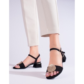 SHELOVET Sandales à talons bas en daim noir pour femmes 1