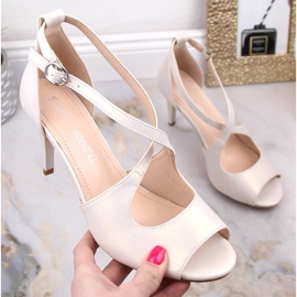 Sandales élégantes en perles pour femmes Sergio Leone SK429 beige 1