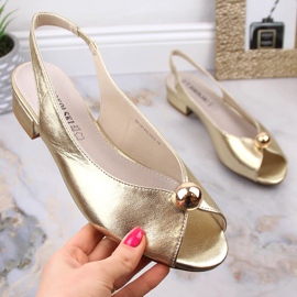 Sandales plates métallisées dorées femme T.Sokolski L23-435 d'or 1