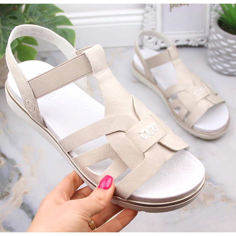 Sandales à enfiler confortables pour femmes avec élastique écru Rieker V5052-80 beige 2 Sandales à enfiler confortables pour femmes avec élastique écru Rieker V5052-80 beige 2