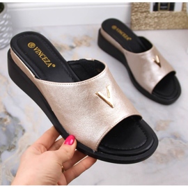 Sandales compensées pour femmes avec élastique or métallique Vinceza 17247 doré 1