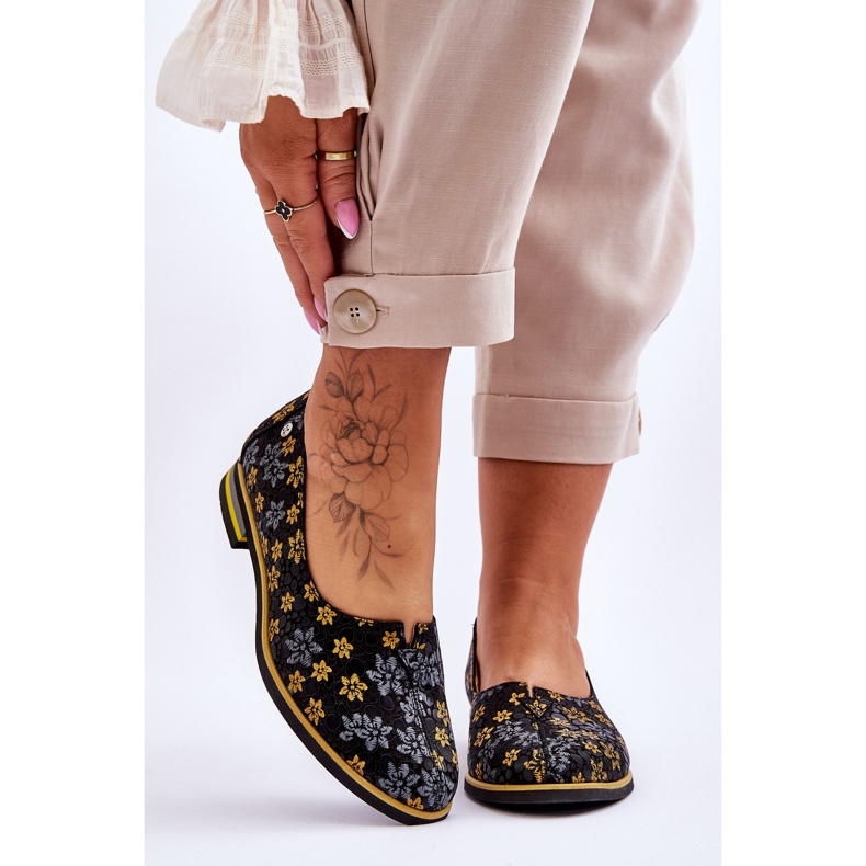 Chaussures en Cuir Maciejka Fleurs Jaunes 05035-38 Noir le noir 1