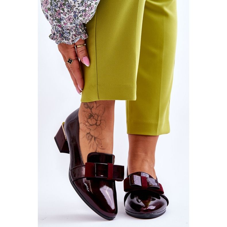 Vinceza Escarpins laqués à la mode avec un nœud décoratif bordeaux Shira rouge 1