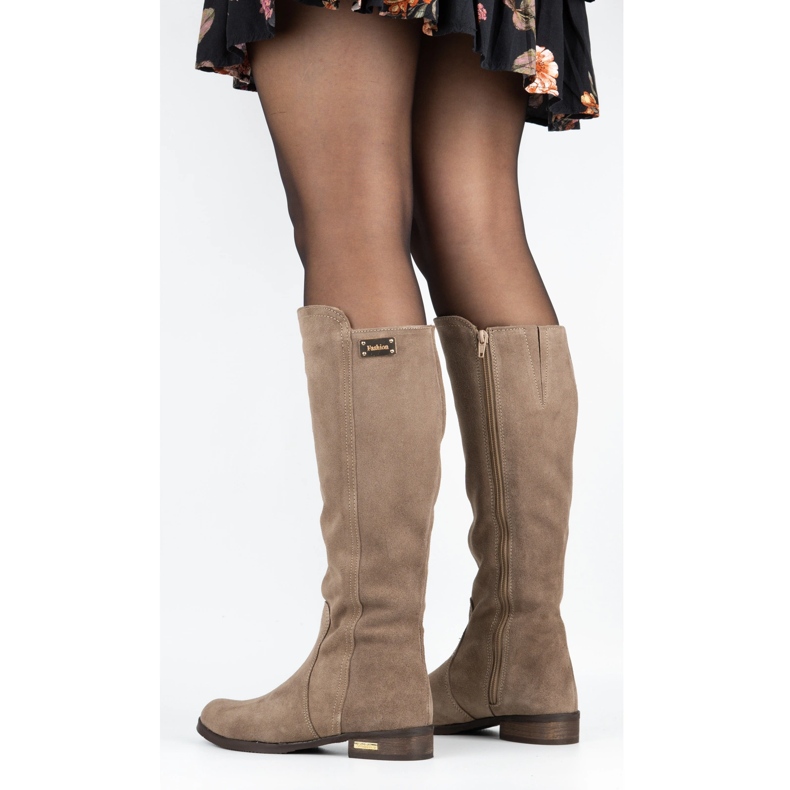 Olivier Bottes à la mode Klara beige 2