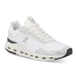 On Running Sur les chaussures de course Cloudnova Form 2698478 blanche 2