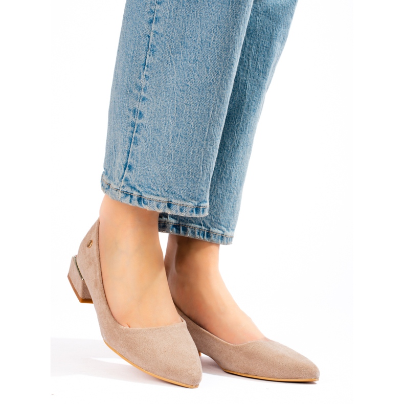 Ballerines à petit talon en daim beige pour femme de Vinceza 2