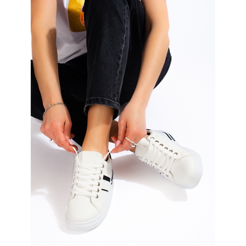 Chaussures de sport femme Shelovet blanches 2