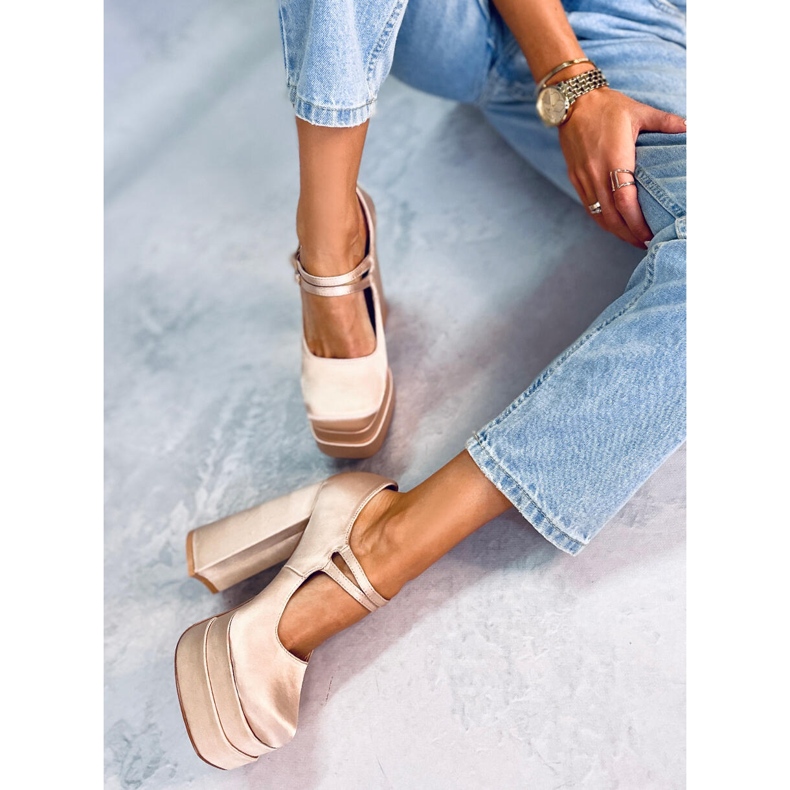 Escarpins à plateforme en satin beige Prandi 1 Escarpins à plateforme en satin beige Prandi 1