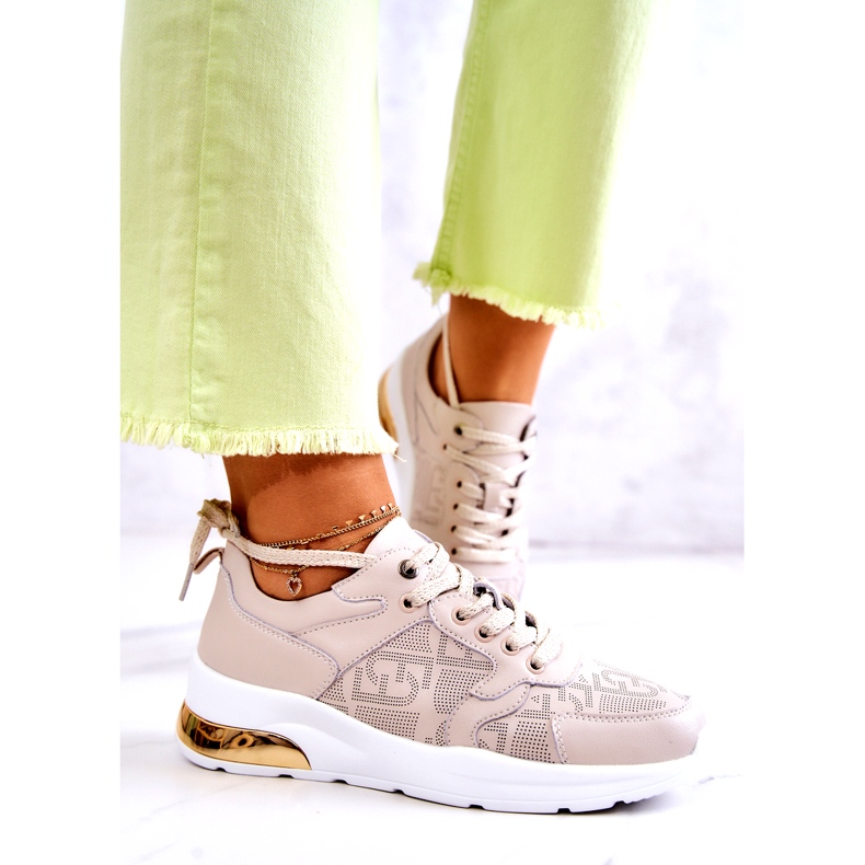 S.Barski Baskets de sport en cuir pour femmes sur un coin beige 1