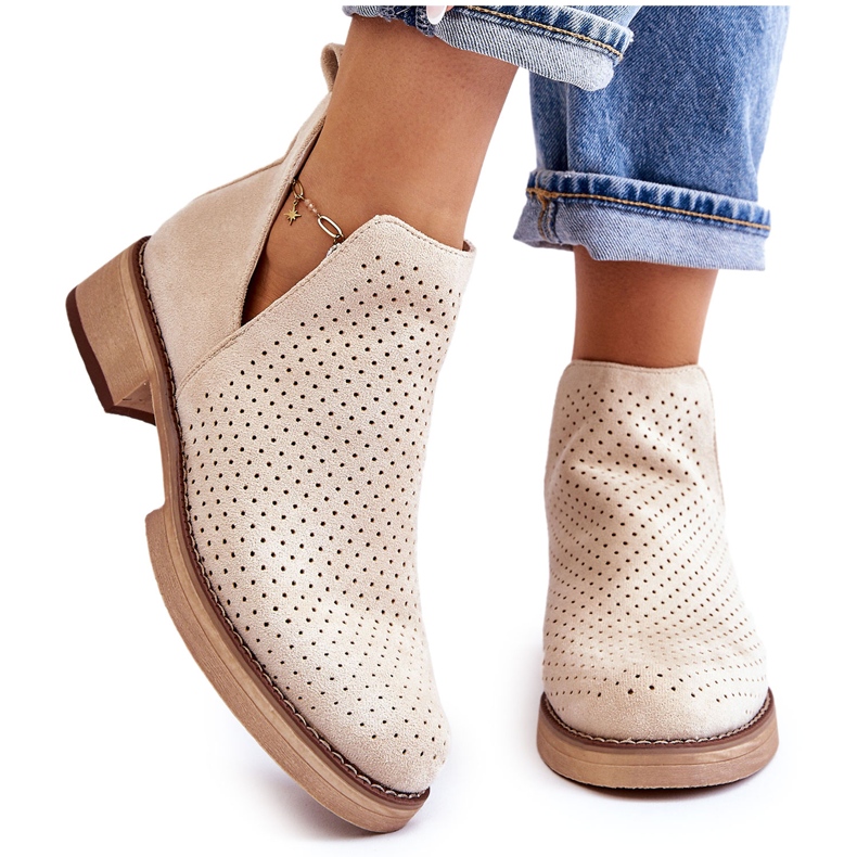 Bottes ajourées en daim sur talon plat, beige 5