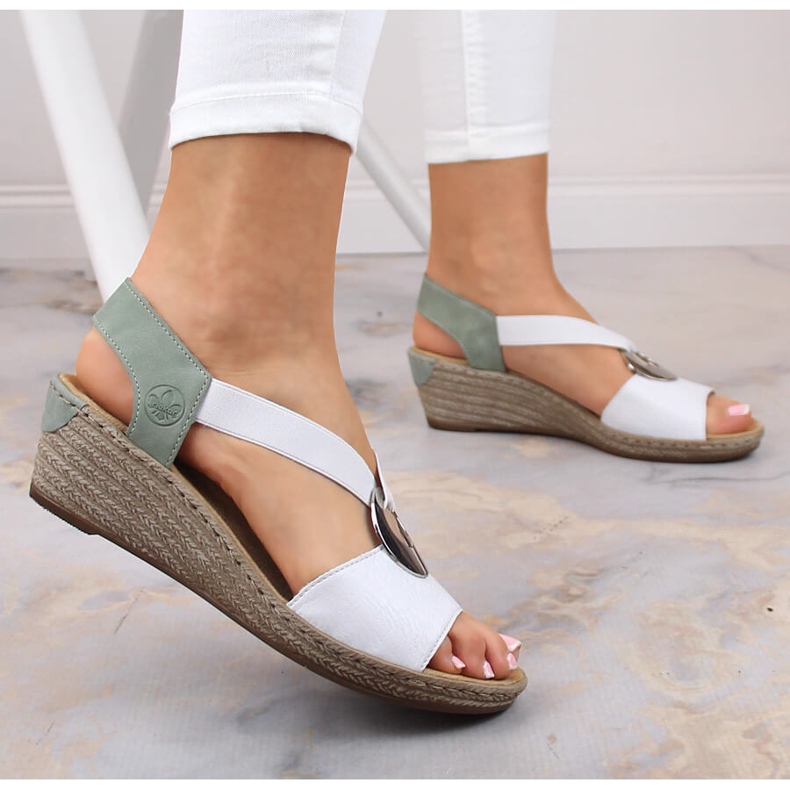 Sandales compensées confortables pour femmes Rieker 624H6-80 blanche 2