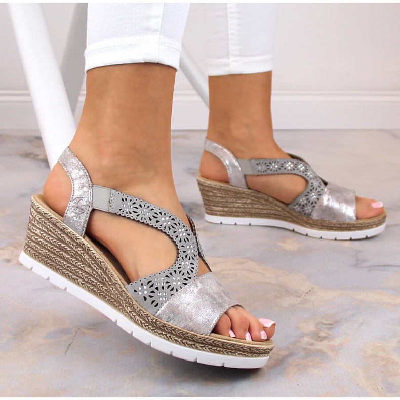 Sandales à enfiler confortables pour femmes avec élastique Rieker 61916-91 multicolore 2 Sandales à enfiler confortables pour femmes avec élastique Rieker 61916-91 multicolore 2