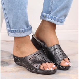 Pantoufles confortables en cuir pour femmes sur un talon compensé en étain S.Barski BN292 gris 4
