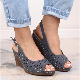Sandales compensées confortables pour femmes avec zircons bleu marine eVento 0972 3