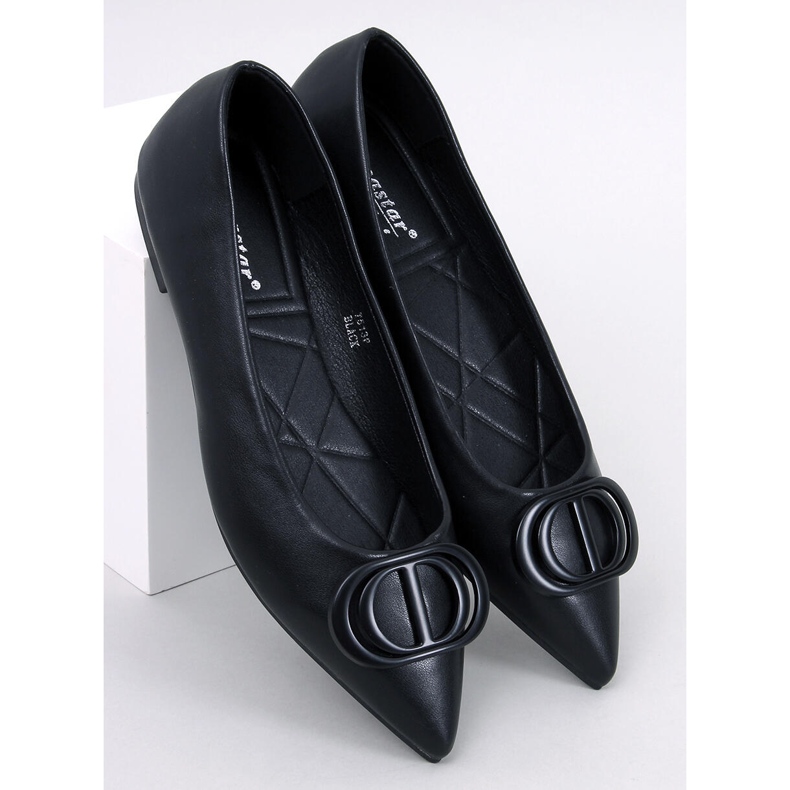 Ballerines noires à bout en amande Falana 1