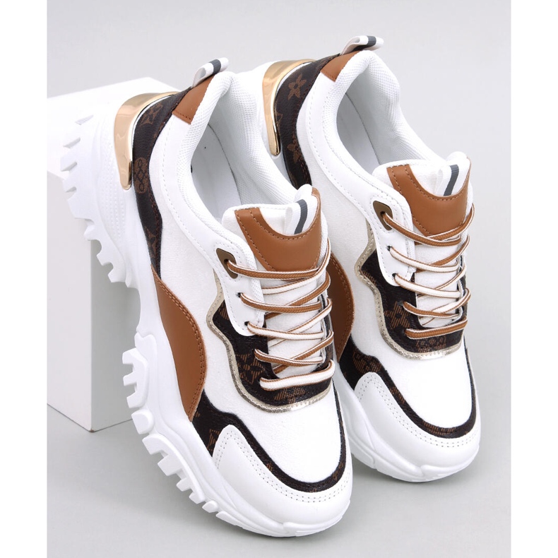 BM Nesbit Baskets compensées blanches 1