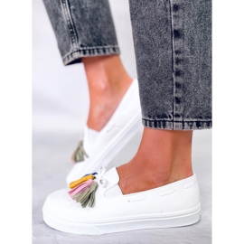 Salma Baskets printanières blanches à pompons 1
