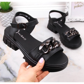 Sandales en cuir noir pour femmes avec une chaîne Filippo DS4614 1