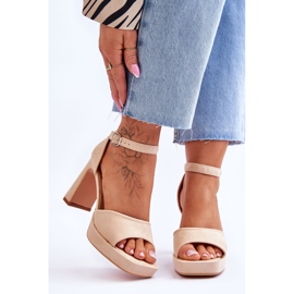 Sandales à Plateforme Classiques en Daim Beige Classy 1